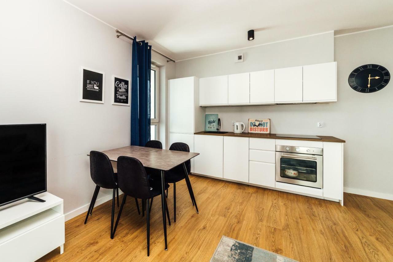 Pobookowane Stocznia Apartments Gdansk Bagian luar foto
