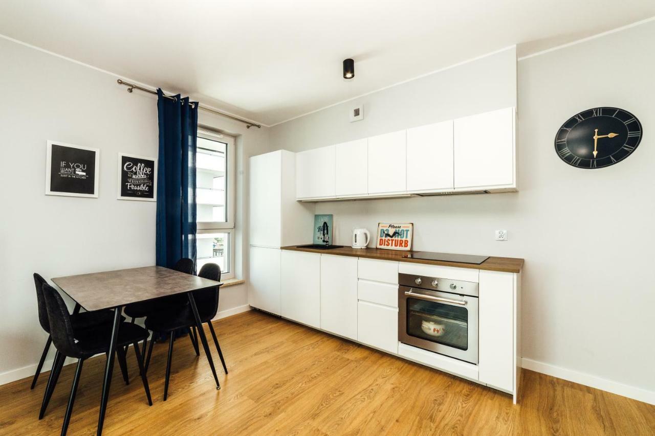 Pobookowane Stocznia Apartments Gdansk Bagian luar foto