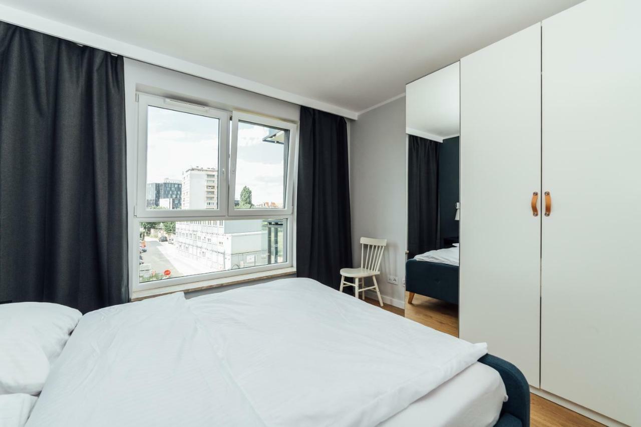 Pobookowane Stocznia Apartments Gdansk Bagian luar foto