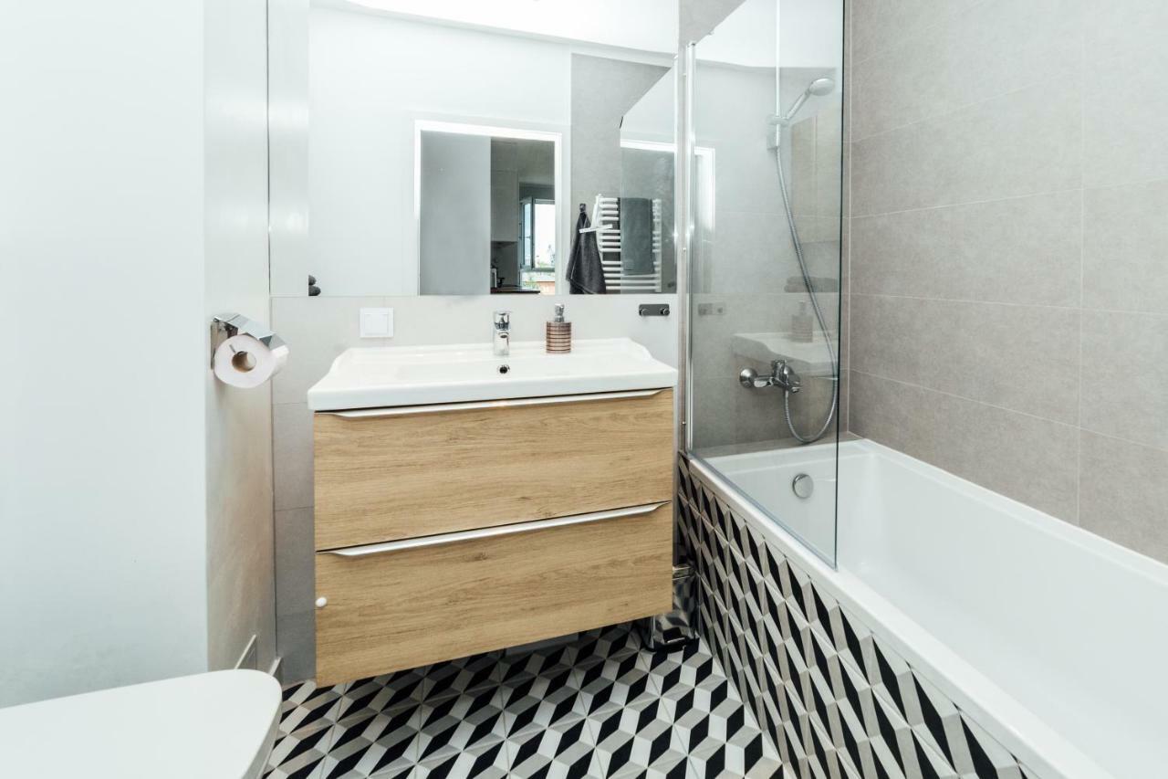 Pobookowane Stocznia Apartments Gdansk Bagian luar foto